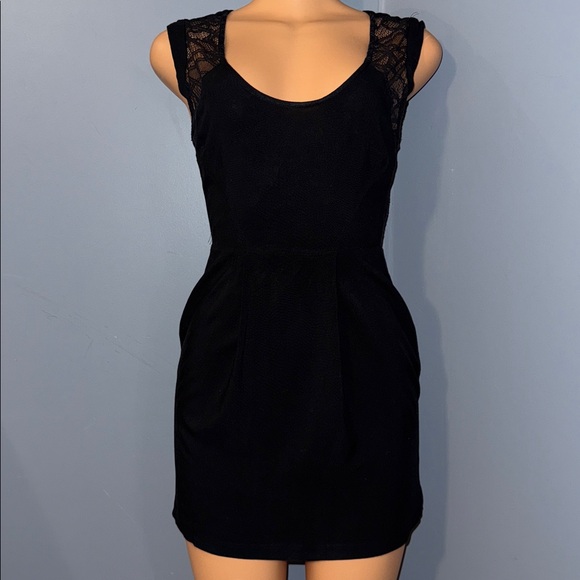 Black Dress - Picture 1 of 6